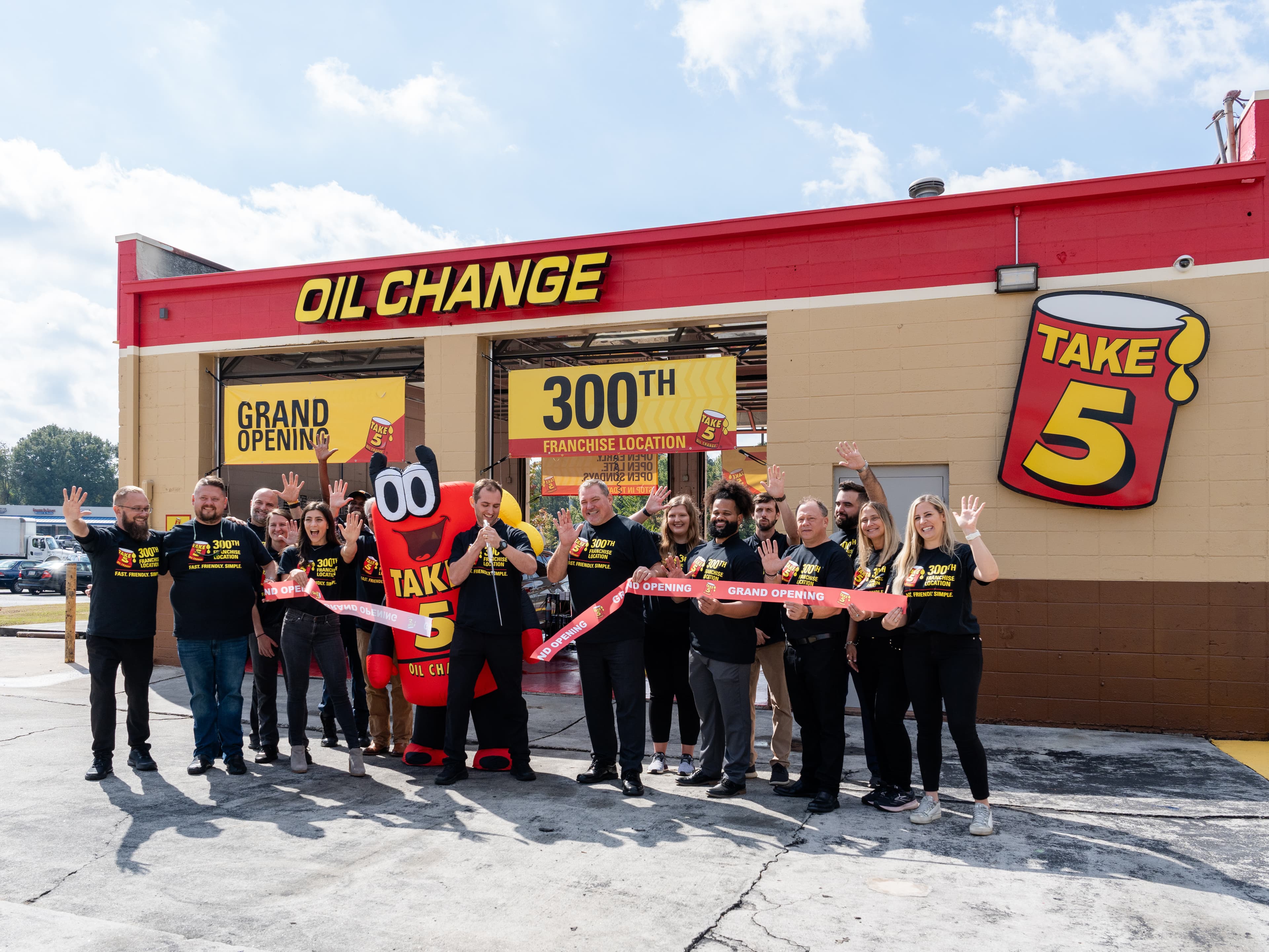 Take 5 Oil Change opens its 300th franchise location in October 2023