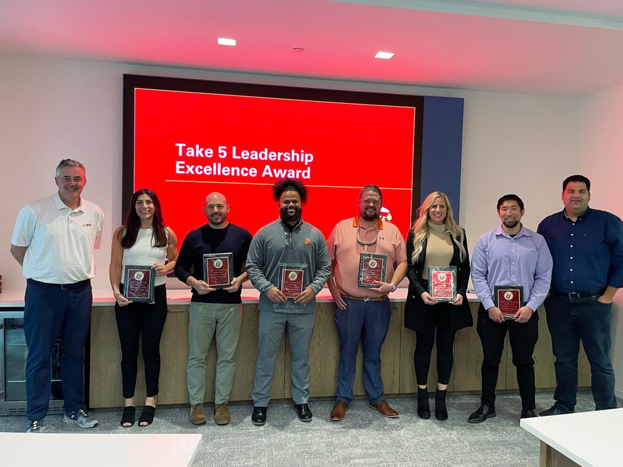 Take 5 Oil Change launches Leadership Excellence Award